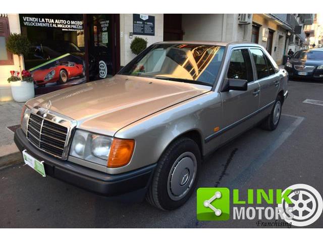 MERCEDES SERIE 200-300 E