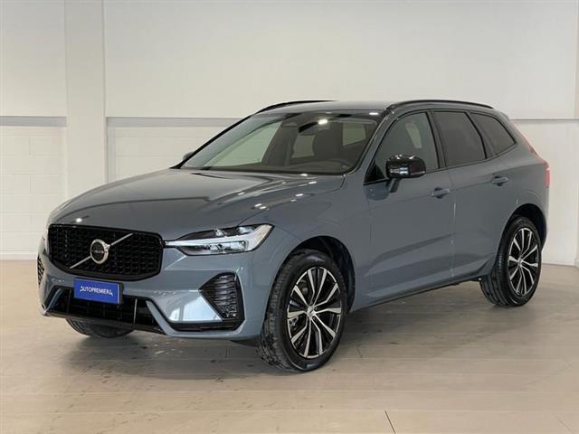 VOLVO XC60 B4 (d) AWD automatico Plus Dark