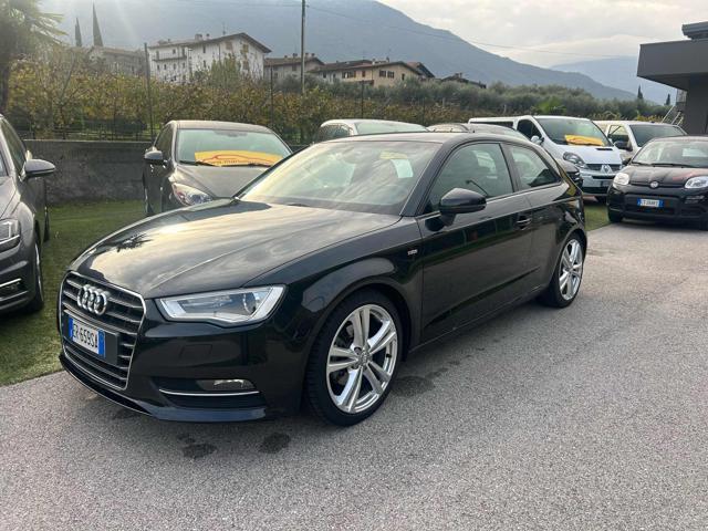 AUDI A3 2.0 TDI S tronic S-LINE