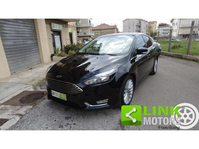 FORD FOCUS 1.5 TDCi 120 CV Start&Stop Powershift Titanium