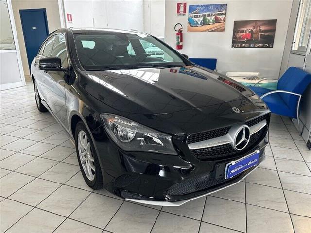 MERCEDES CLASSE CLA CLA 180 S.W. Business