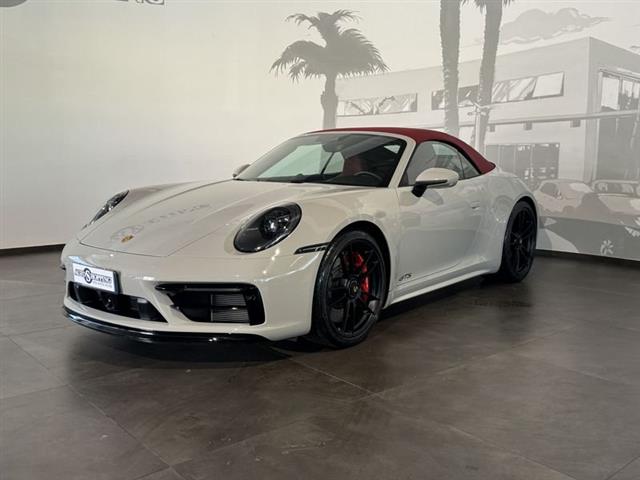 PORSCHE 911 Carrera 4 GTS Cabriolet