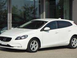 VOLVO V40 D2