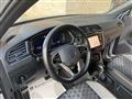 VOLKSWAGEN TIGUAN 2.0 TDI 150 CV SCR DSG R-Line LUCI AMBIENTE