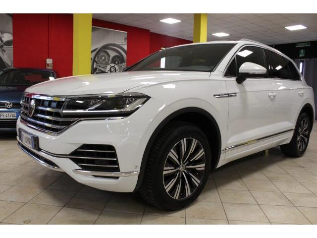 VOLKSWAGEN TOUAREG 3.0 V6 TDI TETTO PANO FULL OPTIONAL !!