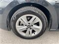 VOLKSWAGEN GOLF 2.0 TDI 115 CV SCR Life 10.000km PARI AL NUOVO