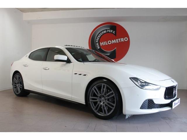 MASERATI GHIBLI V6 Diesel 275 CV tetto