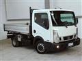 NISSAN NT400 35.13 3.0 130CV Ribaltabile Trilaterale