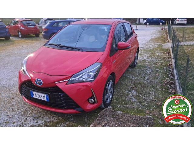 TOYOTA YARIS 1.5 Hybrid 5 porte Active T.S.S. Navy