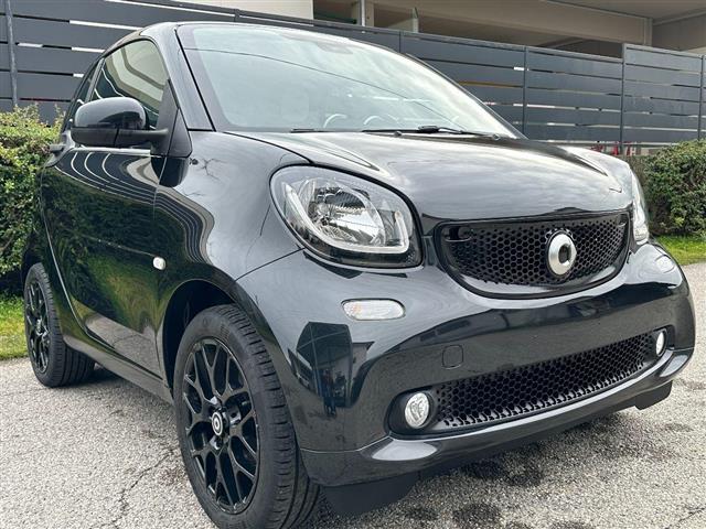 SMART Fortwo 1000 52 kW MHD coupÃ© passion