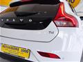 VOLVO V40 T4 Momentum