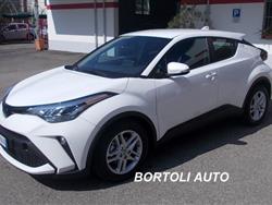 TOYOTA C-HR 1.8 HYBRID 8.000 KM E-CVT BUSINESS