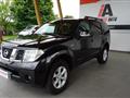 NISSAN PATHFINDER 2.5 dCi LE