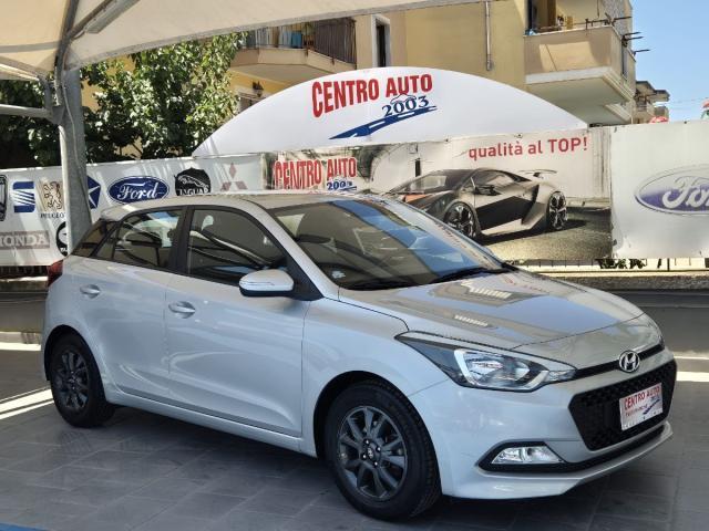 HYUNDAI i20 1.2 5p. Econext Blackline