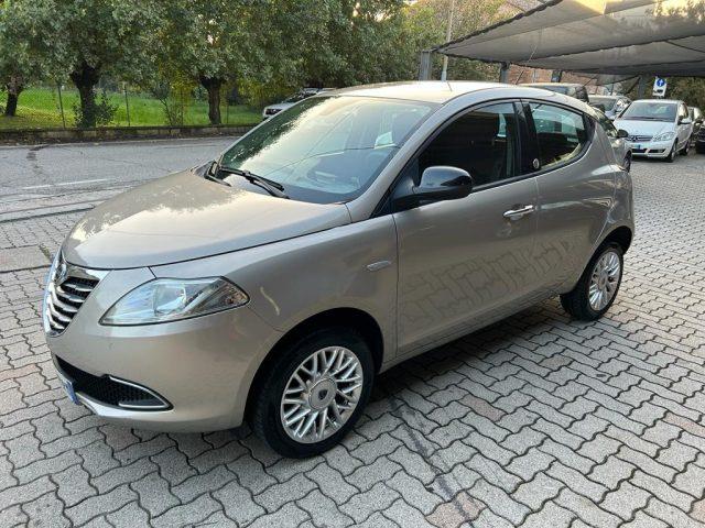 LANCIA YPSILON 0.9 TwinAir 85 CV 5 porte Metano OK NEOPATENTATO