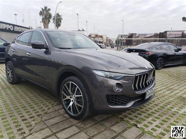 MASERATI Levante V6 Diesel 250 CV AWD Gransport