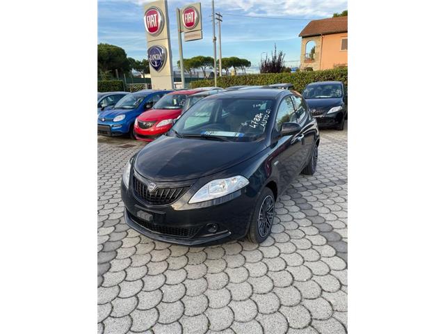 LANCIA YPSILON 1.0 FireFly 5 porte S&S Hybrid Silver Plus