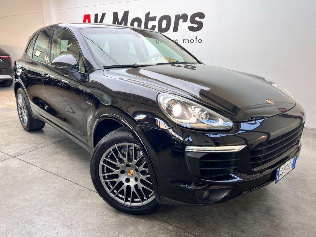 PORSCHE CAYENNE 3.0 Diesel Platinum Edition