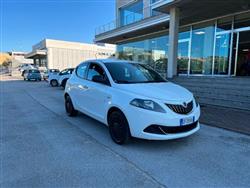 LANCIA YPSILON 1.0 FireFly 5 porte S&S Hybrid Ecochic Silver
