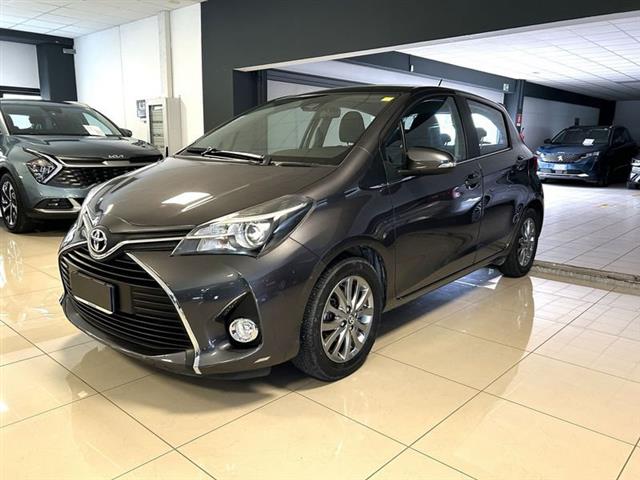 TOYOTA YARIS 1.0 5 porte Lounge