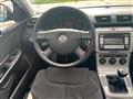 VOLKSWAGEN PASSAT 1.6 16V FSI Var. Comfortline