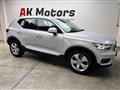 VOLVO XC40 T4 Geartronic Momentum