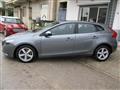 VOLVO V40 D2 Geartronic Momentum R Design