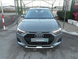 AUDI A1 CITYCARVER AUDI A1 citycarver 30 TFSI Identity Contrast