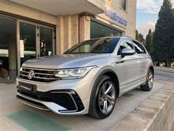 VOLKSWAGEN TIGUAN 2.0 TDI 150 CV SCR DSG R-Line LUCI AMBIENTE