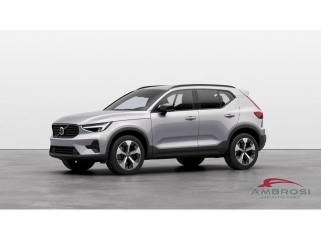 VOLVO XC40 B3 Mild hybrid Benzina Plus Dark