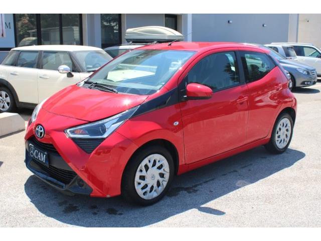 TOYOTA AYGO Connect 1.0 VVT-i 72CV 5 porte x-business