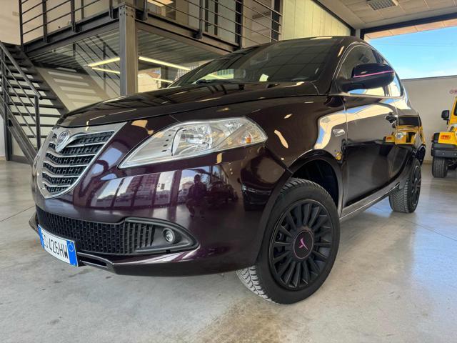 LANCIA YPSILON 0.9 TwinAir 85 CV 5 porte Metano Ecochic Elefantin