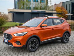 MG ZS Petrol MG ZSICE 1.5L 5MT COM Orange