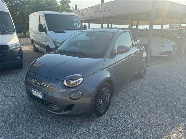 FIAT 500 E 500 Icon Berlina