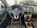 VOLVO V40 CROSS COUNTRY D3 Momentum