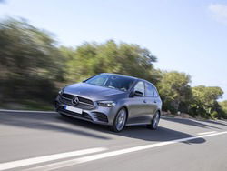 MERCEDES CLASSE B B 200 d Automatic Premium AMG TETTO APRIBILE * PERFETTE COND