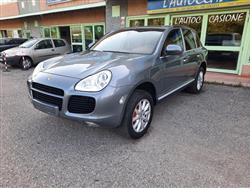 PORSCHE Cayenne Turbo