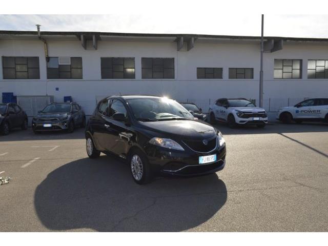 LANCIA YPSILON 1.2 69 CV 5 porte Gold