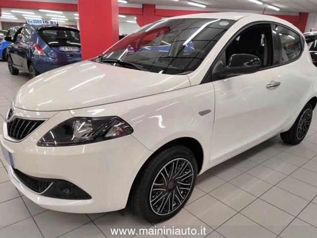 LANCIA YPSILON 1.0 FireFly 5 porte S&S Hybrid Platino