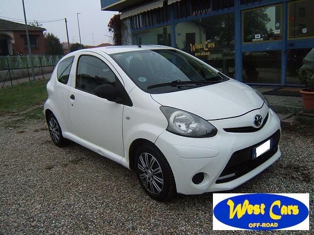 TOYOTA Aygo 1.0 12V VVT-i 3p. Lounge Connect