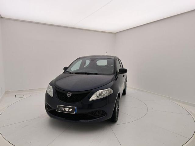 LANCIA YPSILON 1.0 FireFly 5 porte S&S Hybrid Ecochic Silver