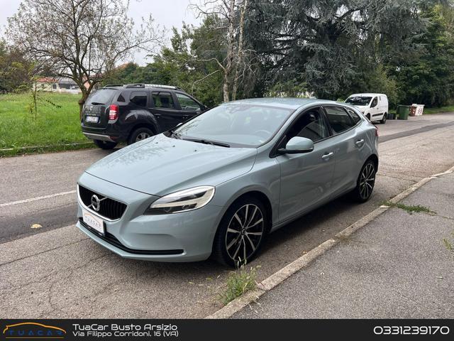 VOLVO V40 Momentum 2.0 D2