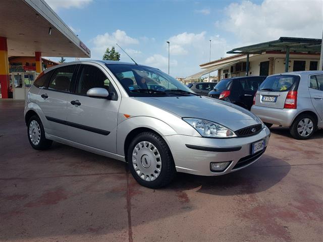 FORD Focus 1.6i 16V 5p. Ghia