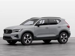 VOLVO XC40 B3 automatico Plus Dark