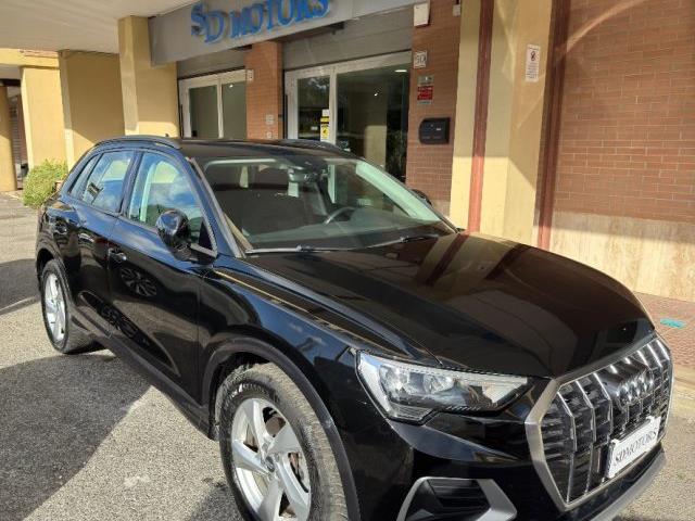 AUDI Q3 35 TFSI S tronic Business