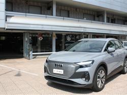 AUDI Q4 e-TRON Q4 40 e-tron Business Advanced