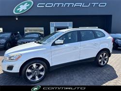 VOLVO XC60 D3 Momentum Kinetic