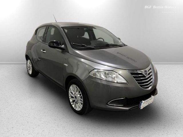 LANCIA YPSILON 1.2 8v Gold c/CL 69cv E6