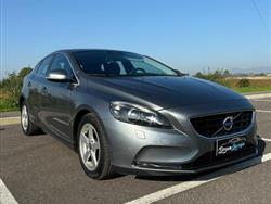 VOLVO V40 D2 1.6 R-design Kinetic