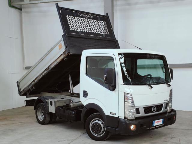 NISSAN NT400 35.13 3.0 130CV Ribaltabile Trilaterale